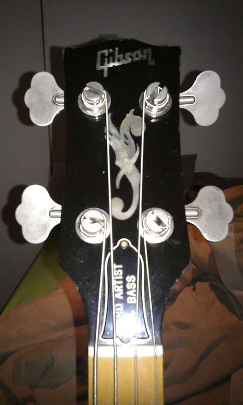 04_headstock.jpg