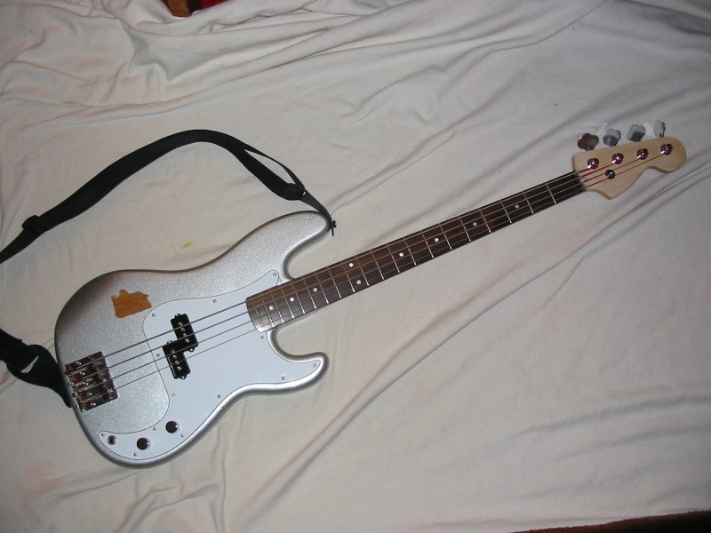 05_mongrel_p_bass.jpg